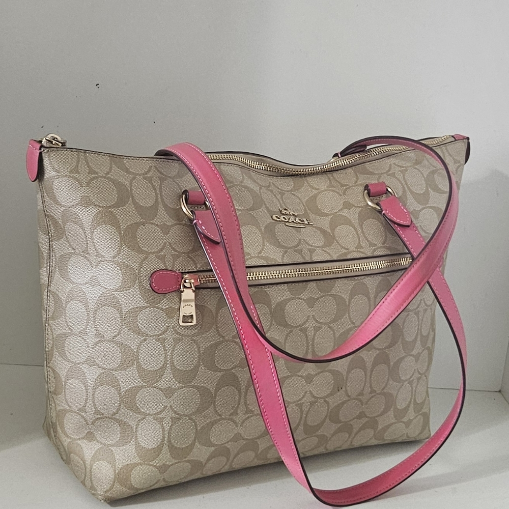 Like New!Coach Signature Coated Canvas tan /Pink Tote bag - Picture 10 of 12